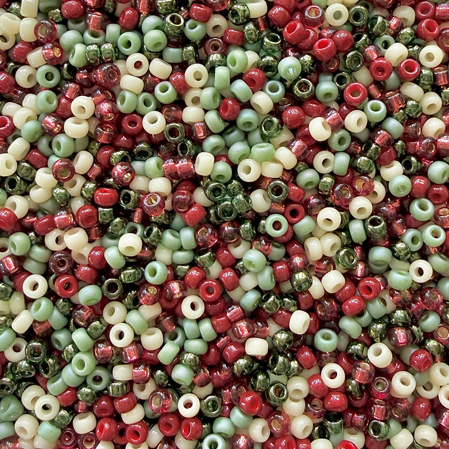 Winter Berries 11/0 Miyuki Seed Bead Mix