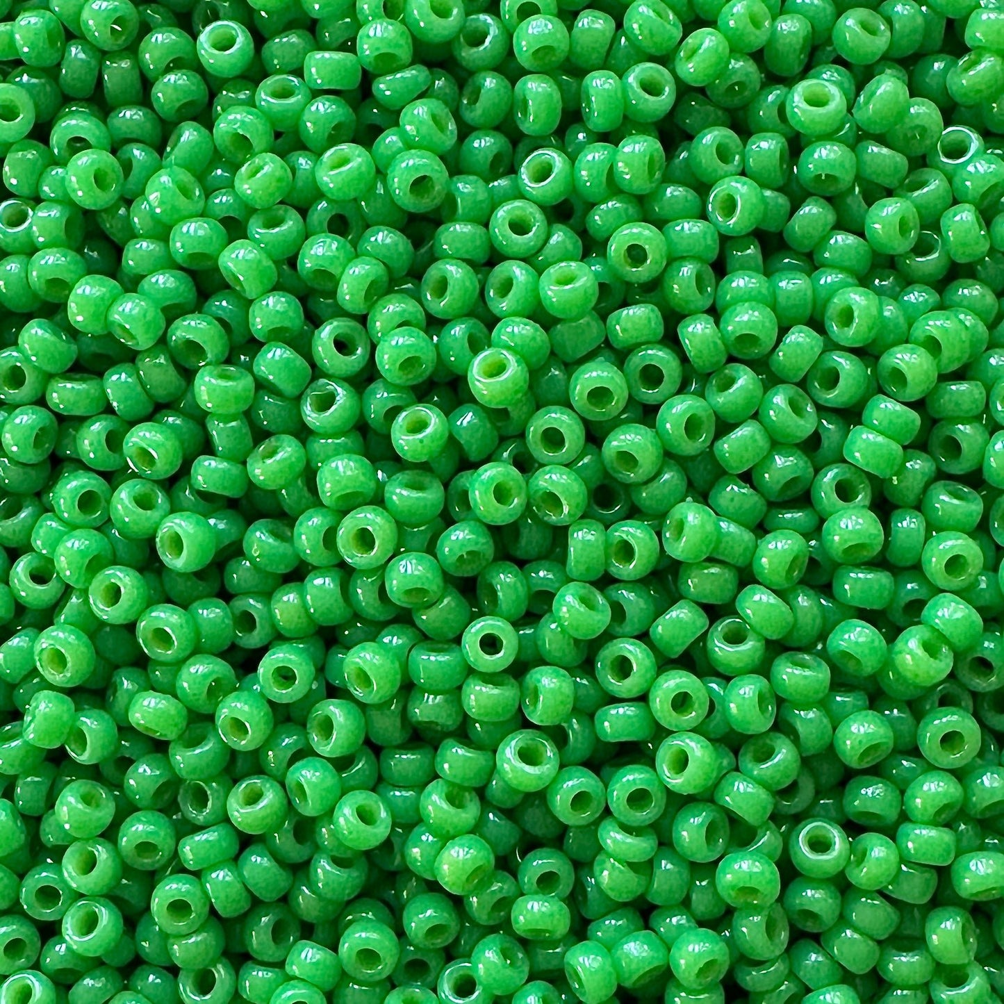 Miyuki 11 - 4476 Duracoat Opaque Bright Green - The Bead Mix