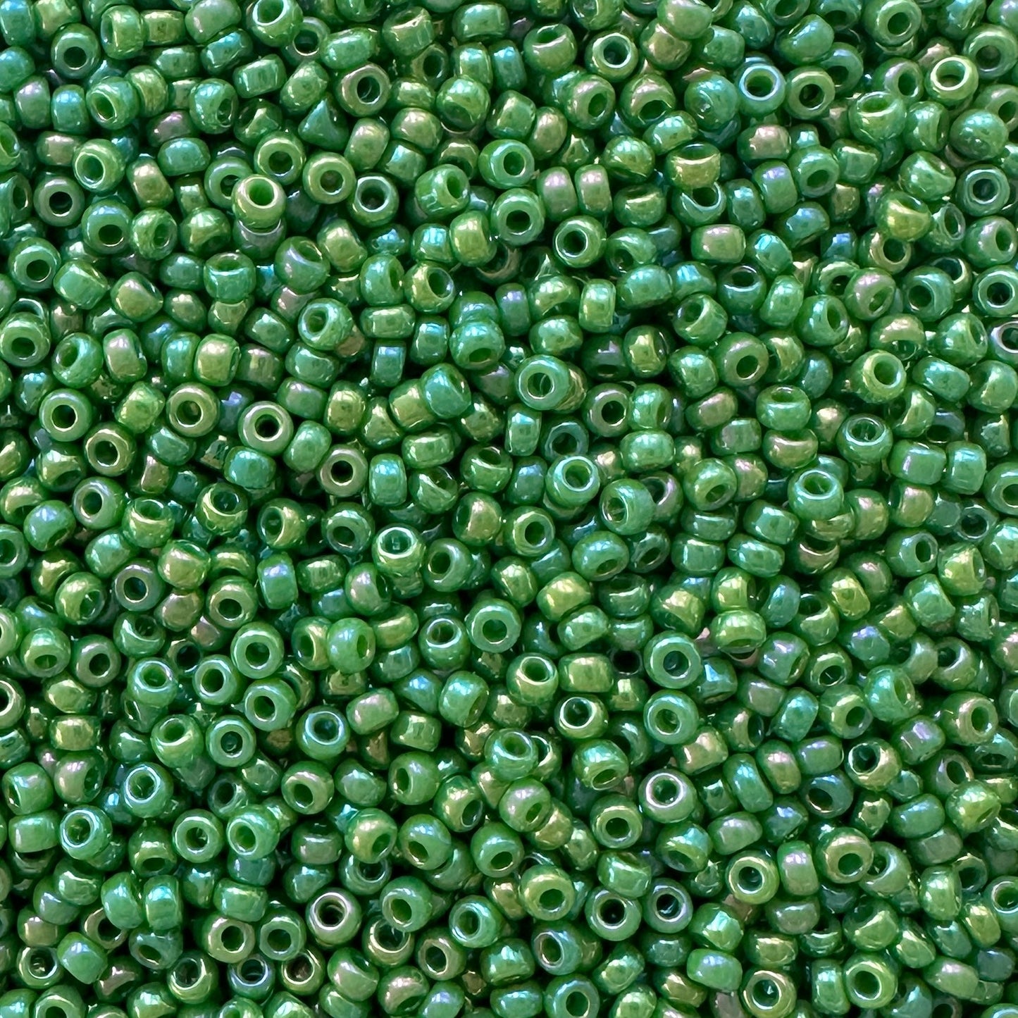 Miyuki 11 - 480 Opaque Green AB - The Bead Mix