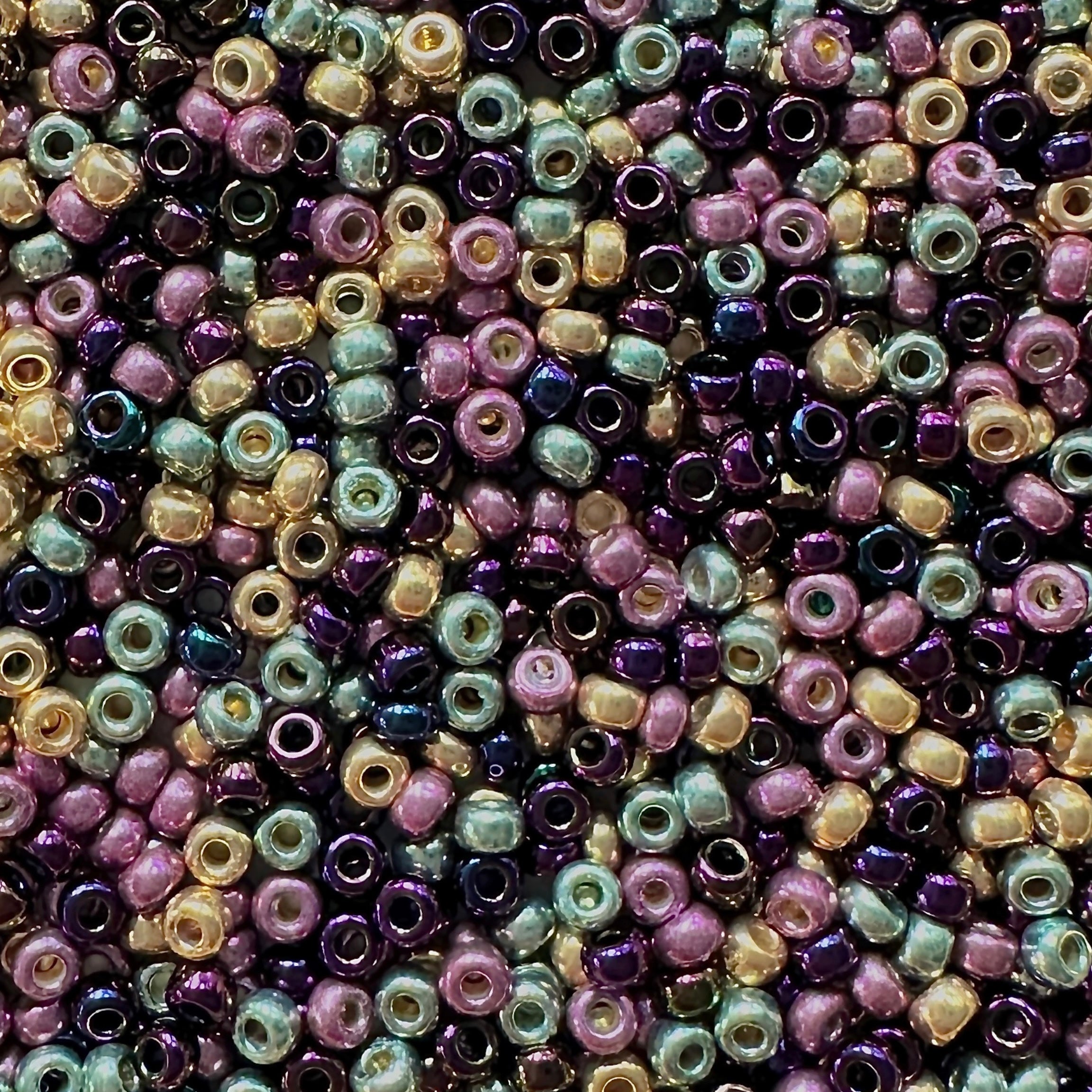 Triple-Wrap Stretchy Seed Bead Bracelet Tutorial | The Bead Mix