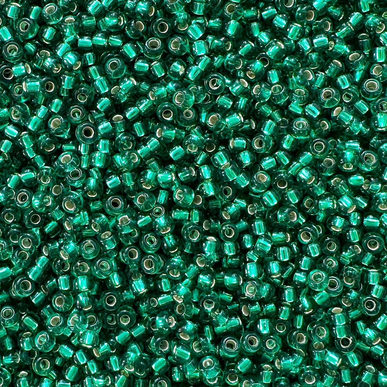 Miyuki 11 - 17 Silver Lined Emerald - The Bead Mix