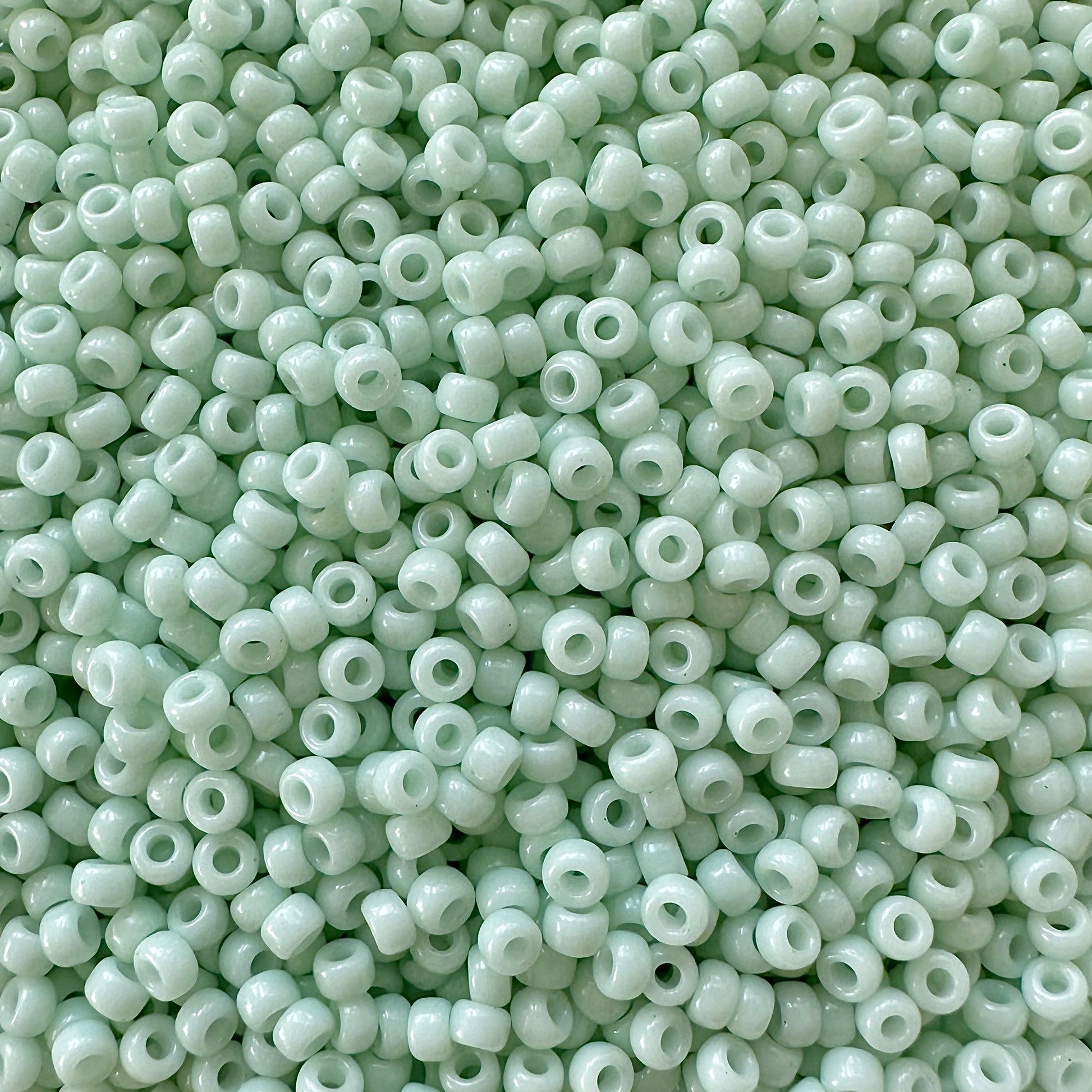 Miyuki 11 - 3318 Opaque Light Mint - The Bead Mix