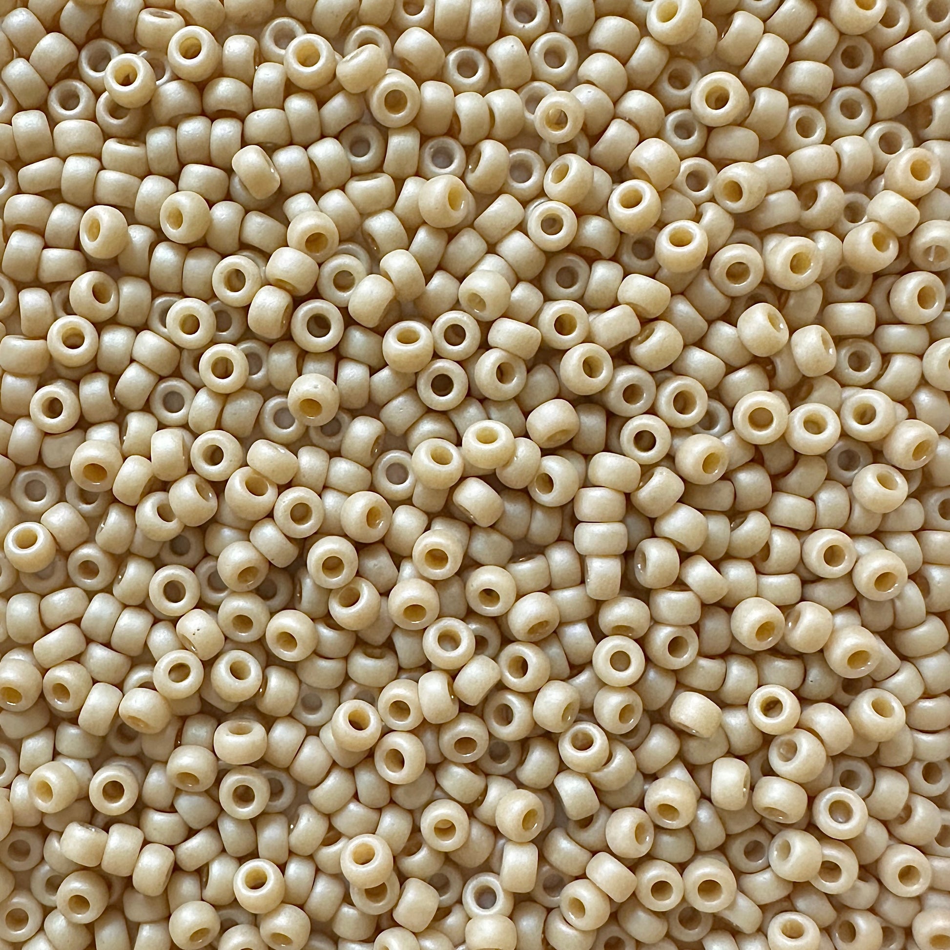 Miyuki 11 - 4691 Matte Opaque Ivory Glazed Rainbow - The Bead Mix