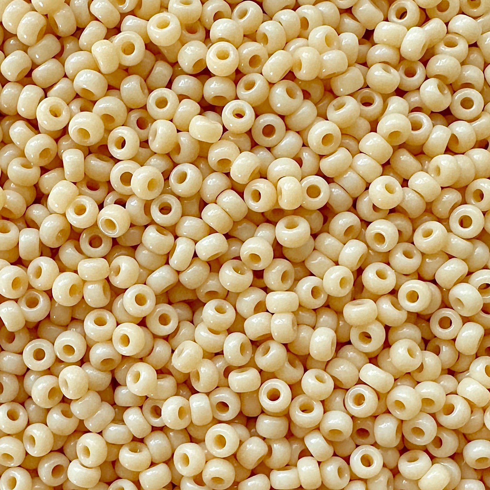 Miyuki 11 - 493 Opaque Pear - The Bead Mix