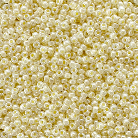 Miyuki 11 - 527 Pale Yellow Ceylon - The Bead Mix