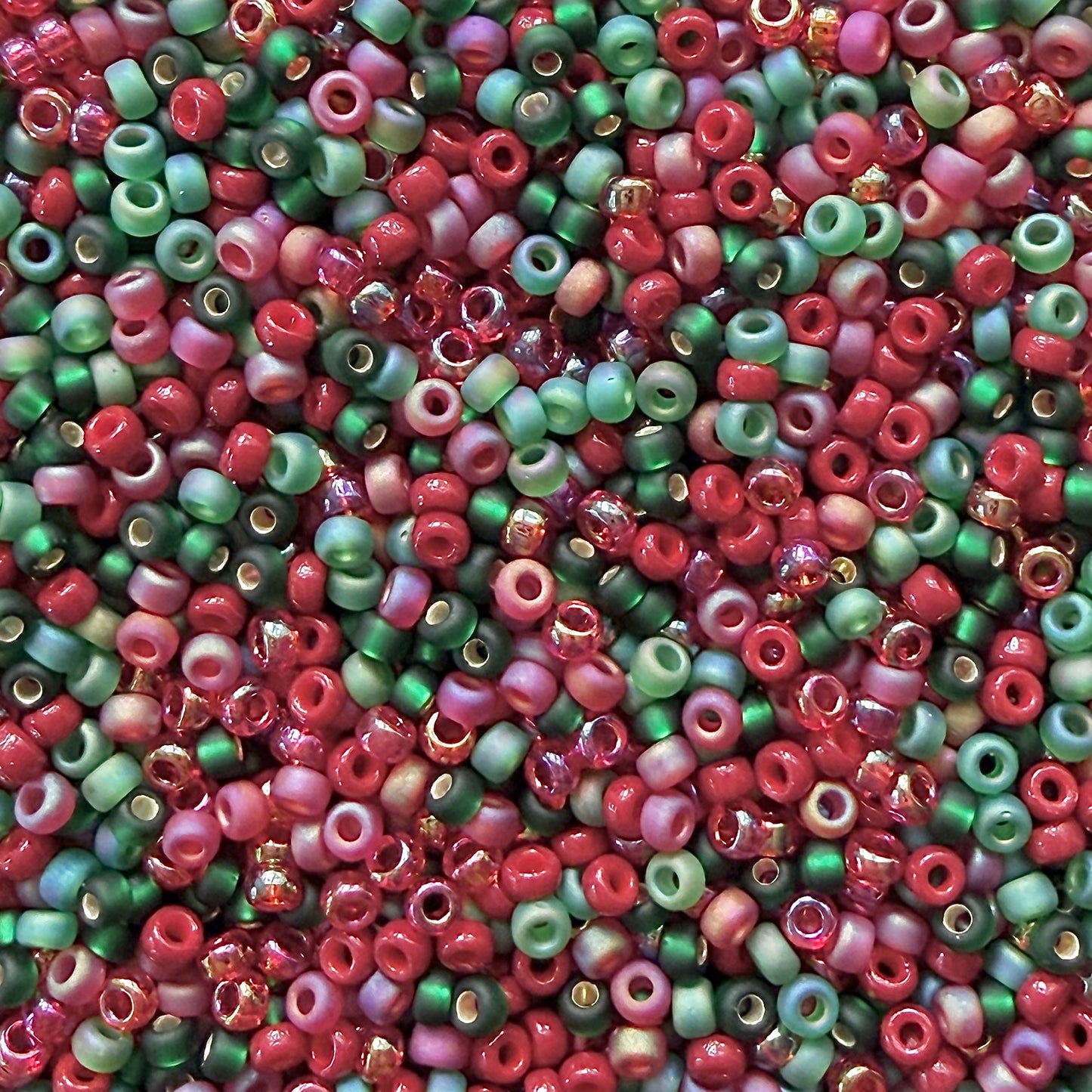 Poinsettia 11/0 Miyuki Seed Bead Mix - The Bead Mix