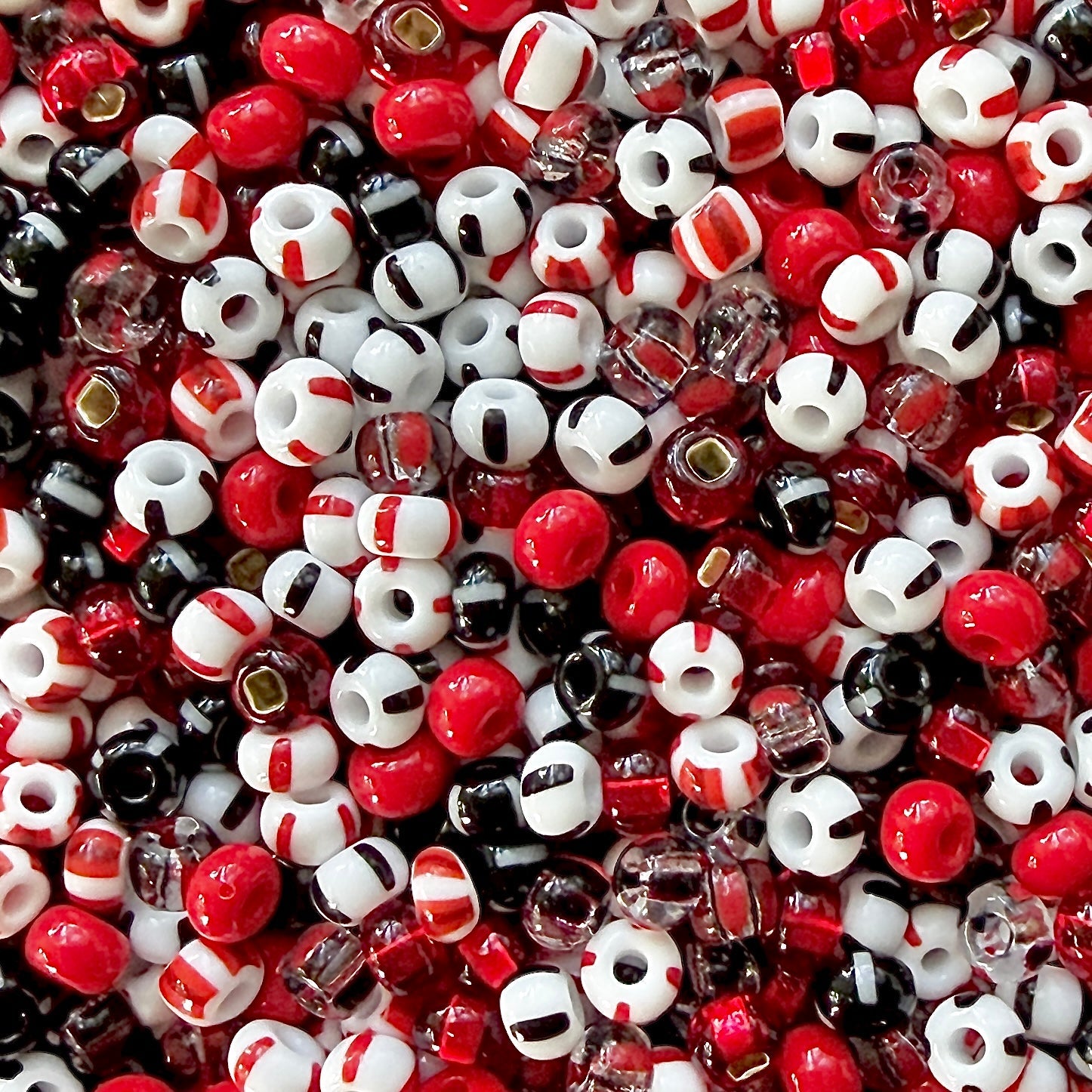 Queen of Hearts 6/0 Czech Seed Bead Mix - The Bead Mix