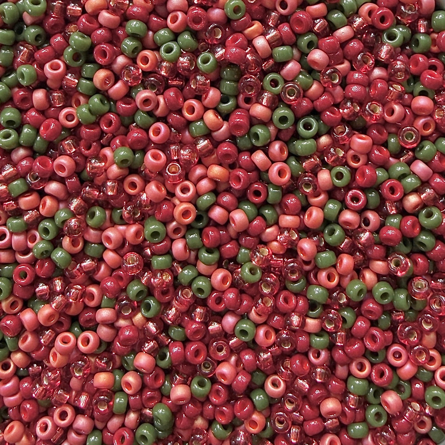 Winter Berries 11/0 Miyuki Seed Bead Mix - The Bead Mix