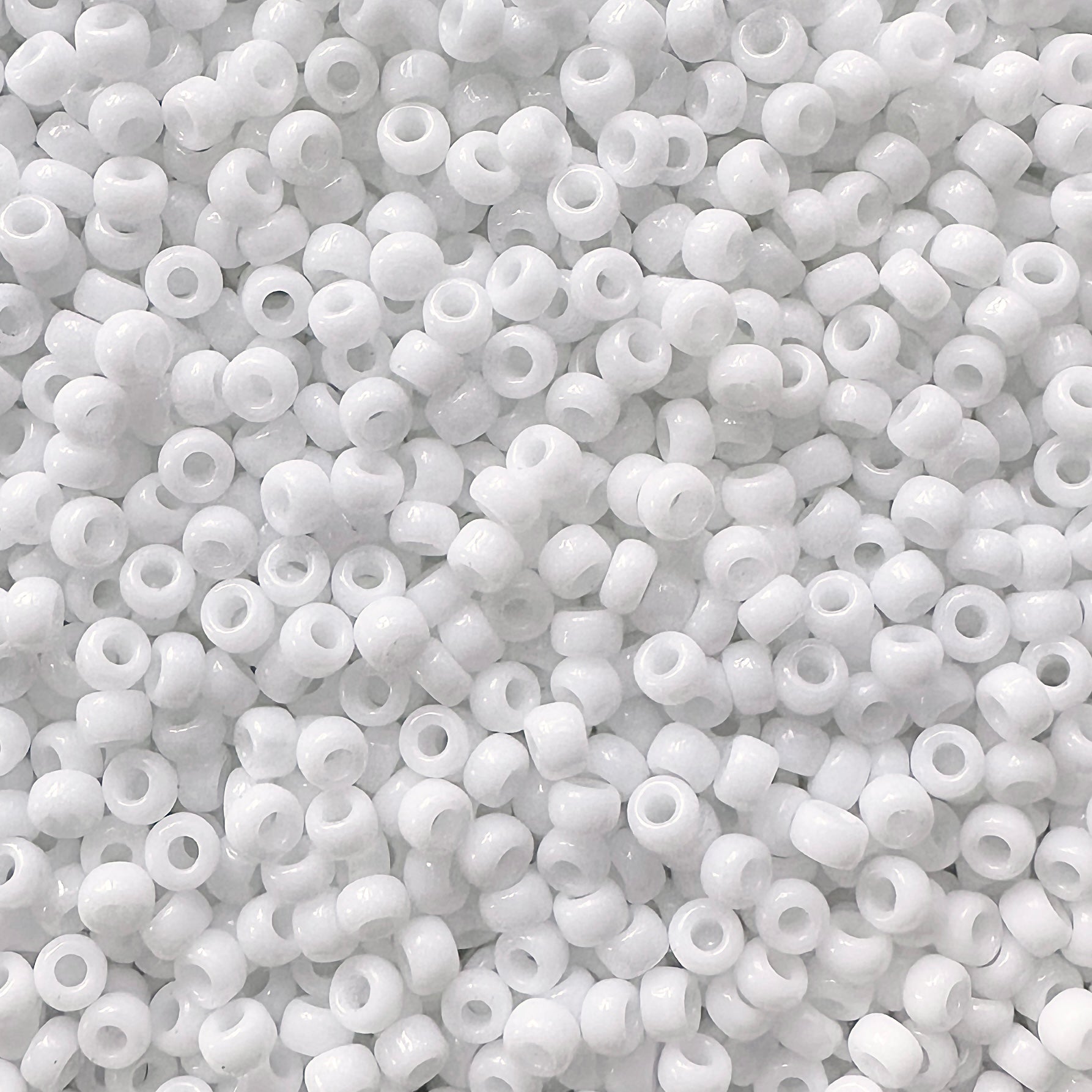 11-402: Opaque White Miyuki 11/0 Seed Beads - The Bead Mix