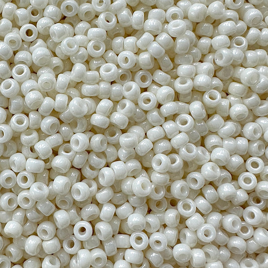 11-421: Opaque Eggshell Luster Miyuki 11/0 Seed Beads - The Bead Mix
