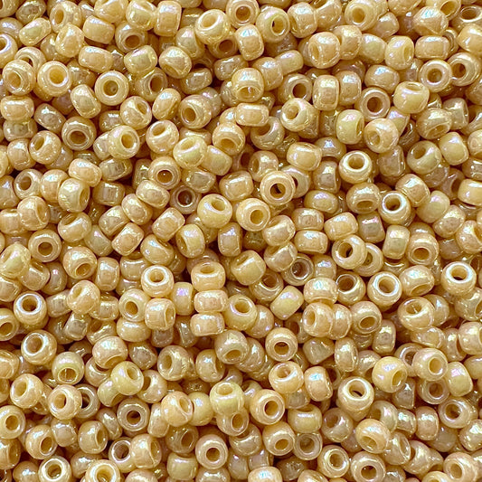 11-488: Opaque Pear AB Miyuki 11/0 Seed Beads - The Bead Mix