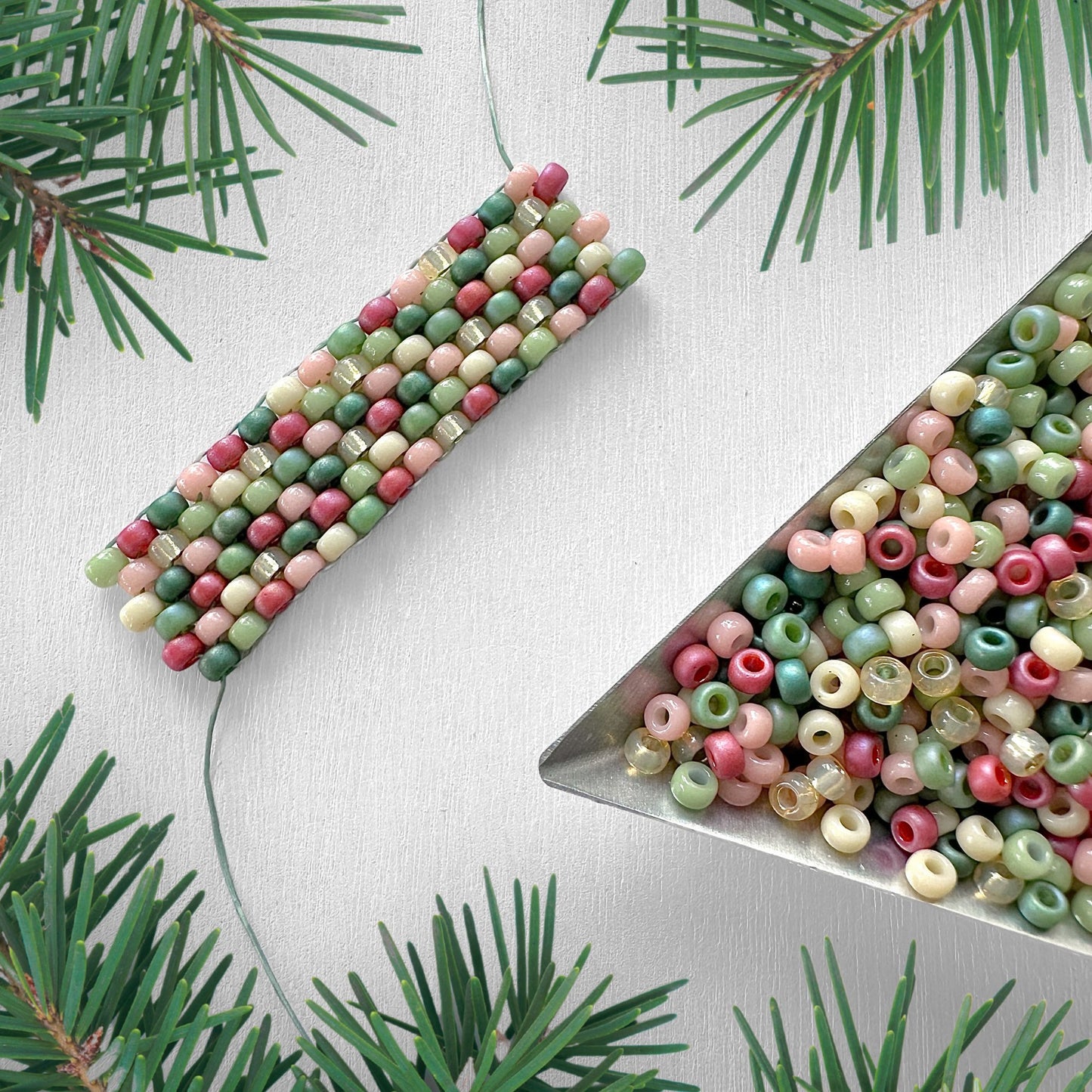 Modern Christmas 11/0 Miyuki Seed Bead Mix - The Bead Mix